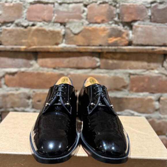 Christian Louboutin Chambeliss Flat – Patent Leather - Picture 4 of 9